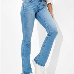 American Eagle Low Rise Bootcut Jeans X SHORT